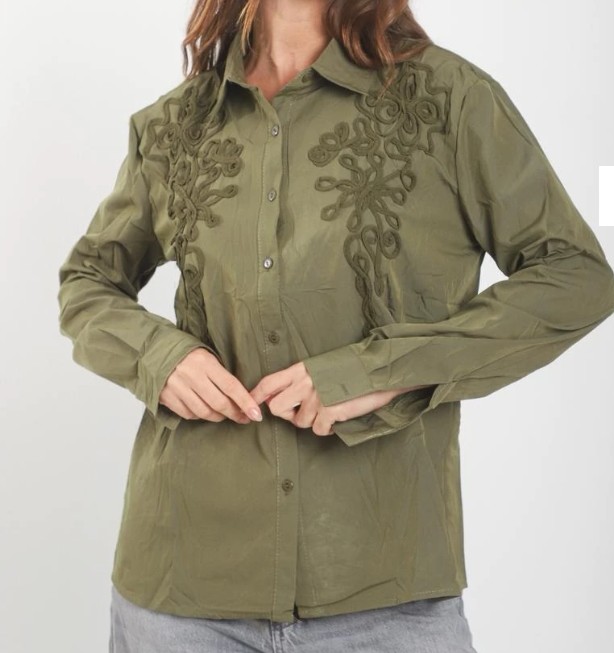 Camisa bordada